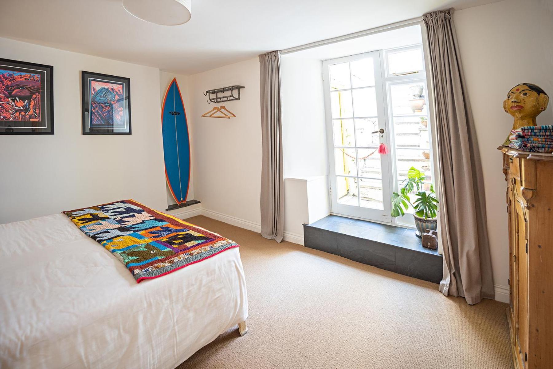 Paramount Apartments Ilfracombe, Arty Seaside Holiday Apartments Phòng bức ảnh