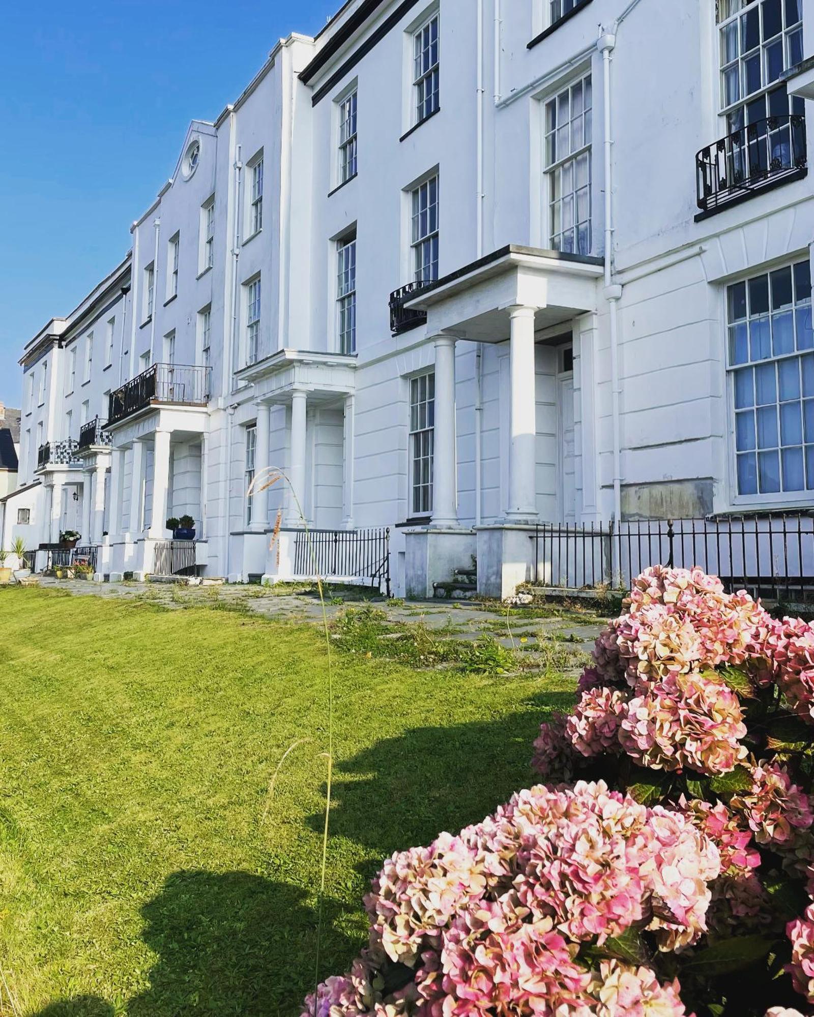 Paramount Apartments Ilfracombe, Arty Seaside Holiday Apartments Ngoại thất bức ảnh